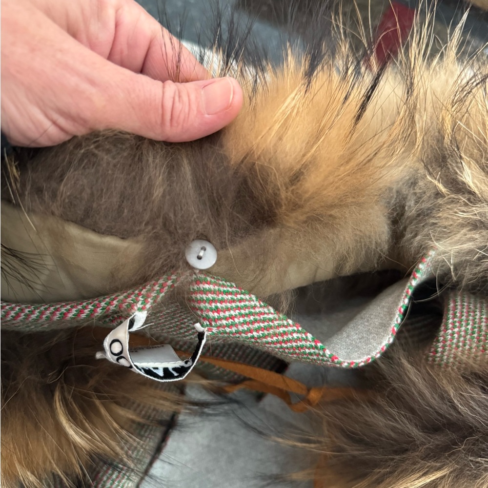OO LALA fox cape with Gucci style stripe in red and green. OS - Picture 7 of 12